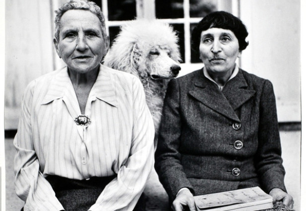 Fotografía de Gertrude Stein y Alice B. Toklas. Fuente: International Center of Photography