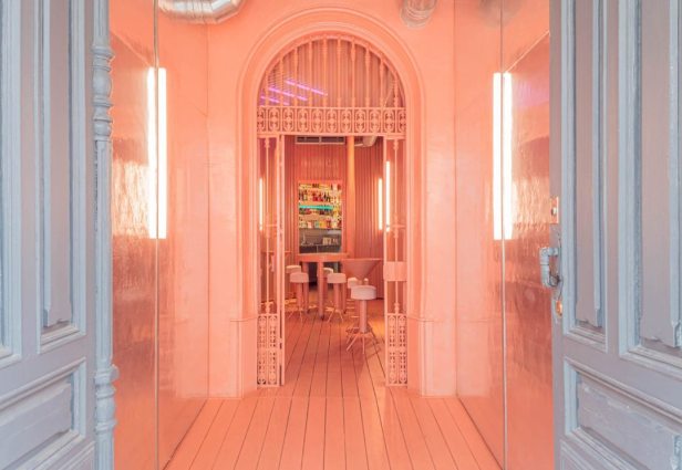 Look at the Naked and Famous bar, located in Seville. Photo: Stir World