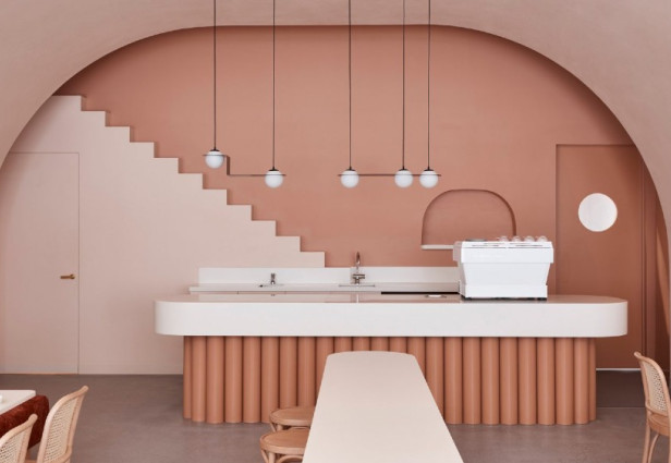 Un café inspirado en el ‘Hotel Budapest’ de Wes Anderson. FOTO: Dezeen