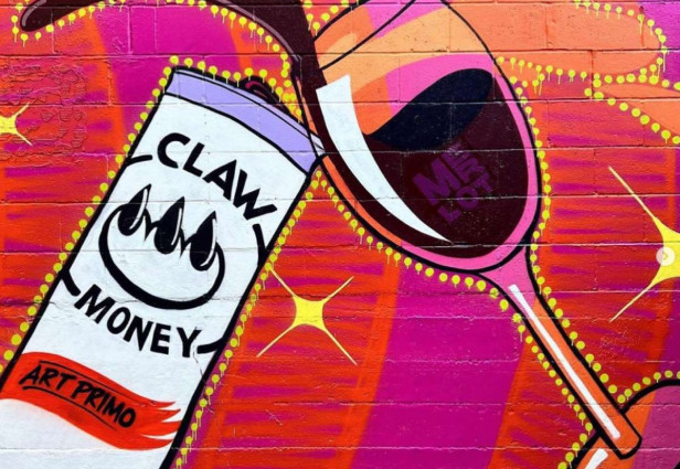 Arte urbano hecho por Claudia Gold, mejor conocida como Claw Money. Fuente: Claw Money Instagram