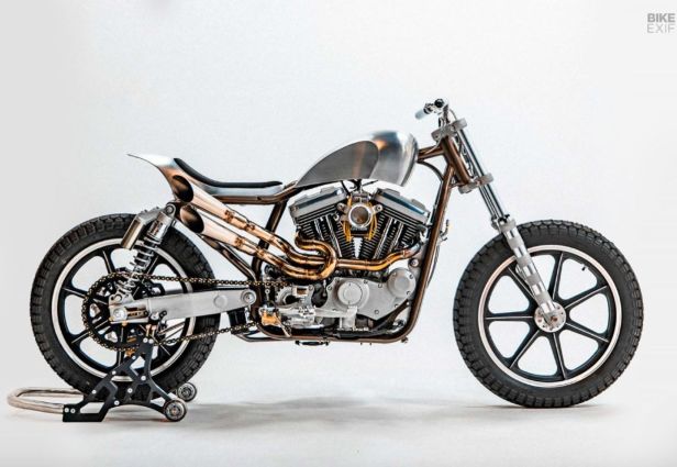 ハーレーコルトのオートバイを見てください。 写真: バイクExif