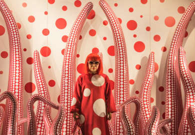 Replying to @artlust from afar, this robot of Yayoi Kusama in Paris at
