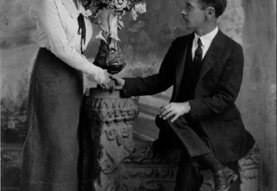 Tina Modotti y Edward Weston en su aniversario en México, 1924. Fuente: ResearchGate