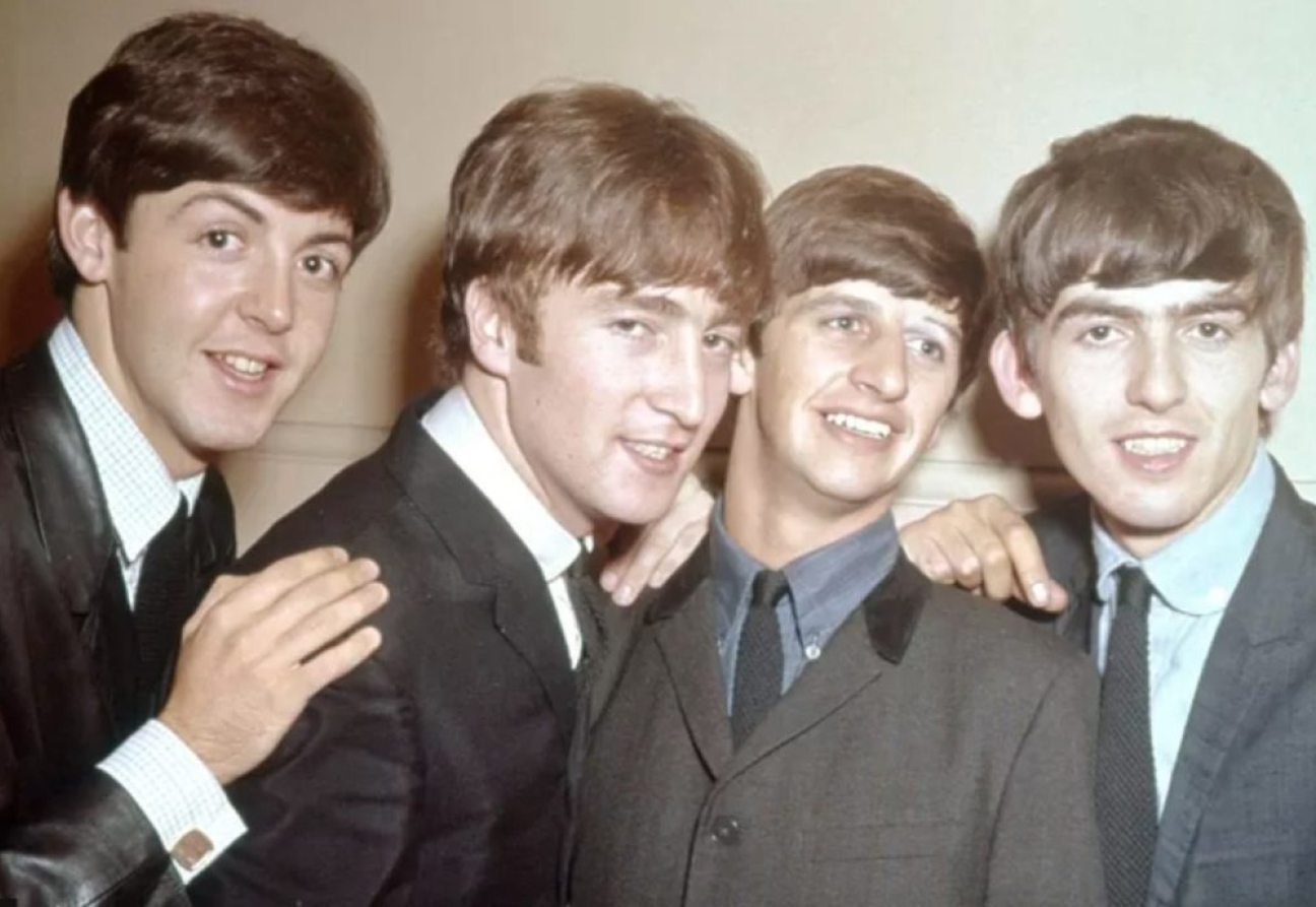 Los Beatles realizaron su primer concierto en el internado de Stowe. Foto: BBC