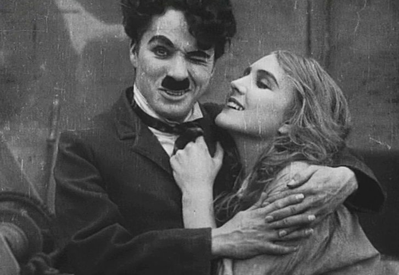 Edna Purviance et Charlie Chaplin. Source : Power Pop