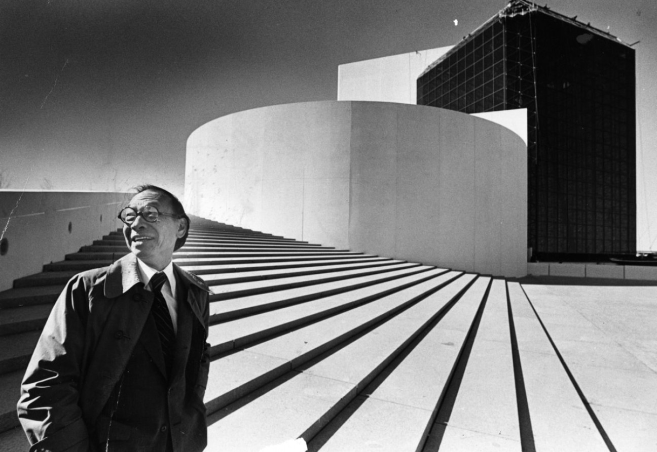 El arquitecto Ieoh Ming Pei en la Biblioteca John F. Kennedy. Fuente: The Boston Globe
