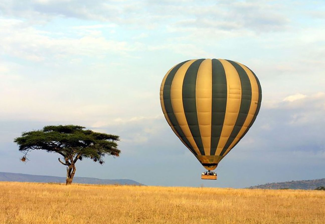 Vier ideale plekke om in 'n ballon om die wêreld te vlieg