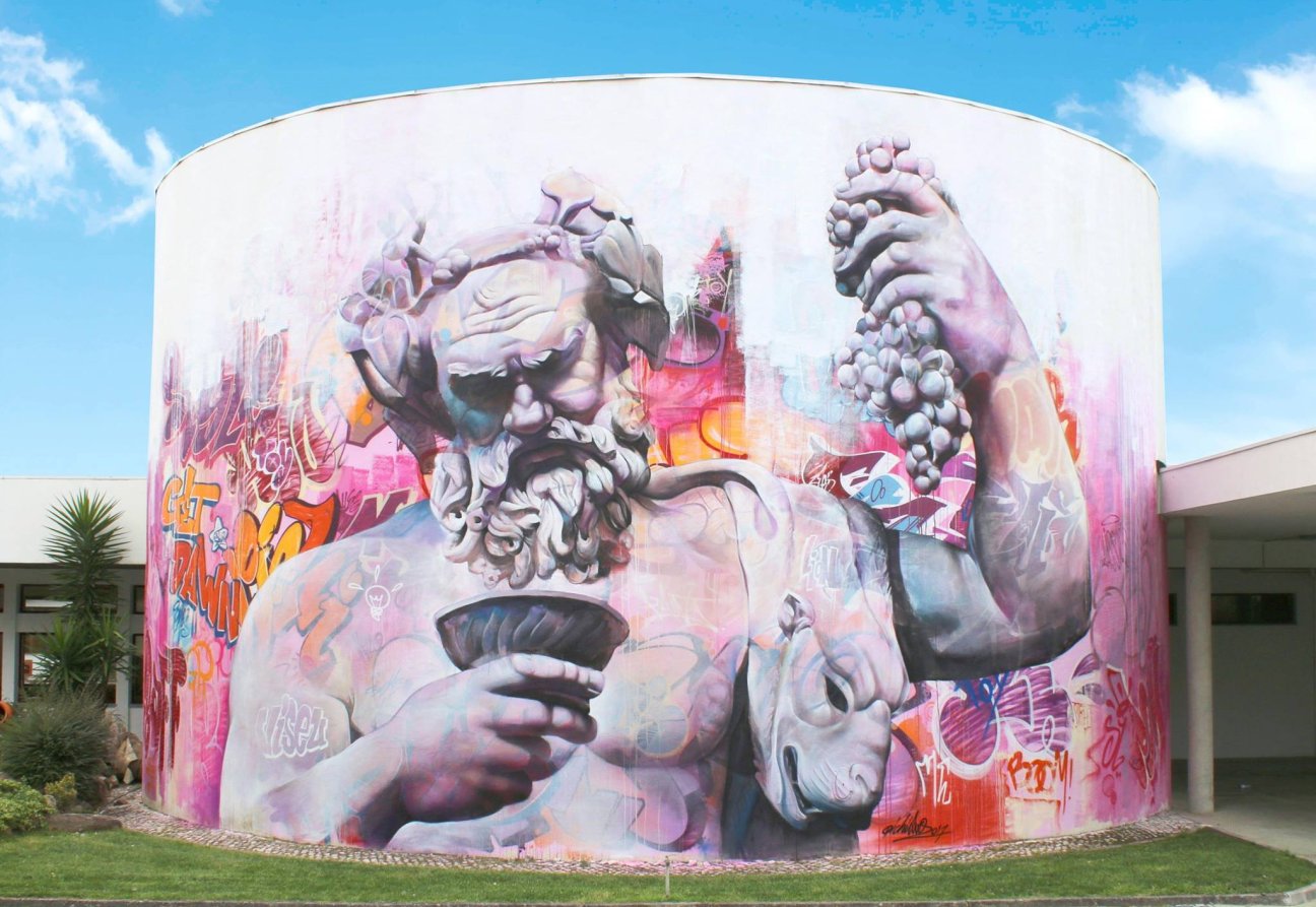 Los graffitis mitológicos de PichiAvo que son una verdadera obra de arte |  Fahrenheit Magazine